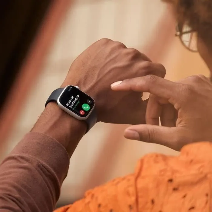 Apple Watch Series 8 GPS + Cellular - 45mm - Boîtier (PRODUCT)RED Aluminium (2022) - Reconditionné - Excellent état – Image 4