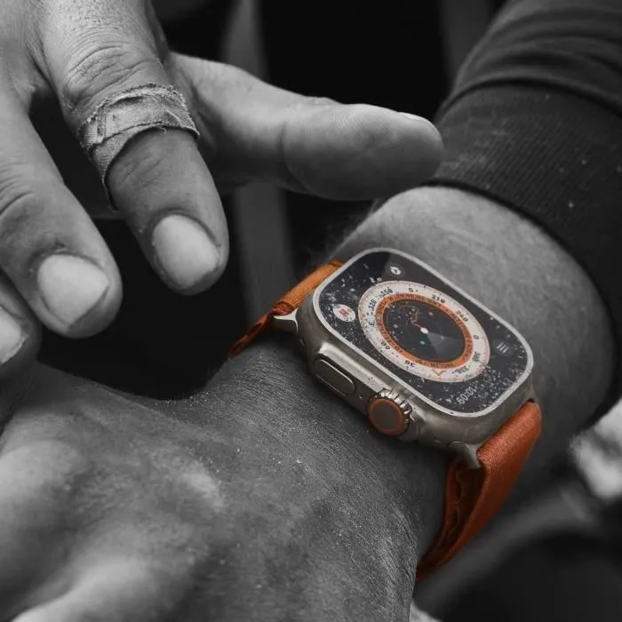 Watch GPS Ultra Apple+ Cellular - 49mm - Titanium - Bracelet Yellow Ocean Band (2022) - Reconditionné - Etat correct – Image 5