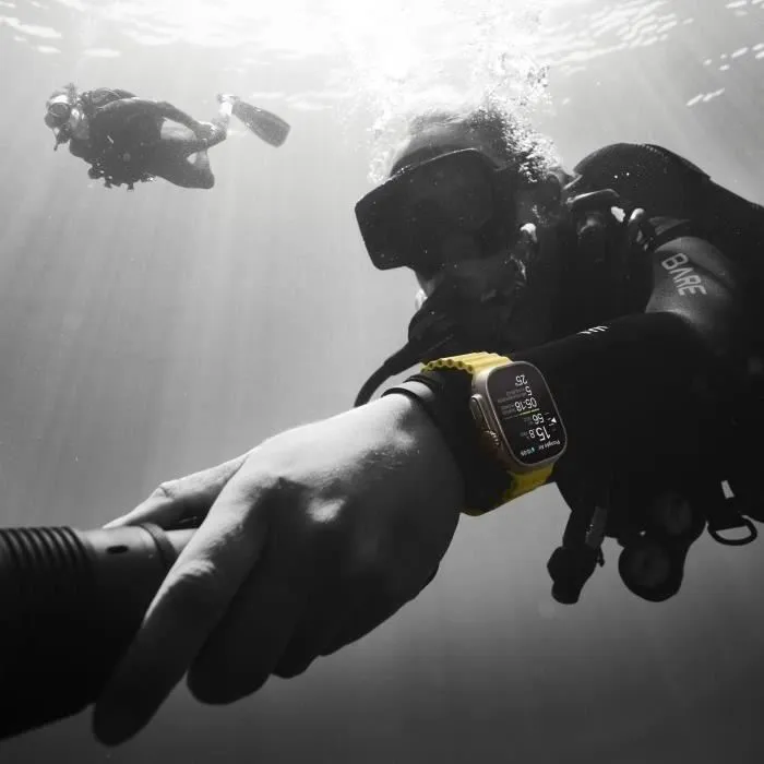 Watch GPS Ultra Apple+ Cellular - 49mm - Titanium - Bracelet Yellow Ocean Band (2022) - Reconditionné - Etat correct – Image 6
